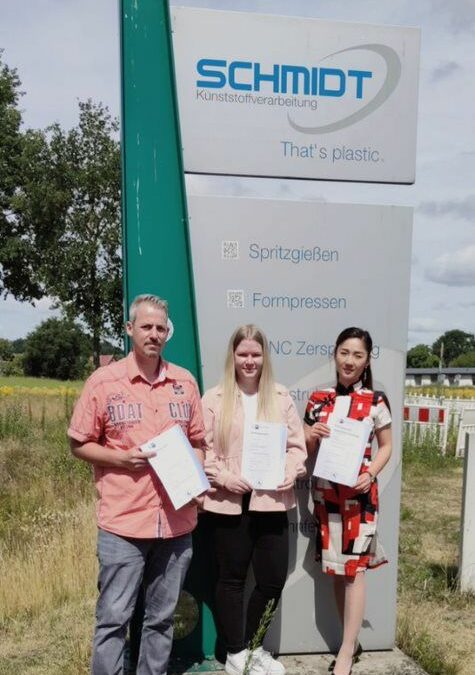 Erfolgreiche Abschlussprüfungen – Herzlichen Glückwunsch an Ilka Veltmann, Jintao Miao und Dominik Bothe
